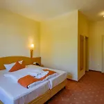 Hotel Seehotel Grossraeschen