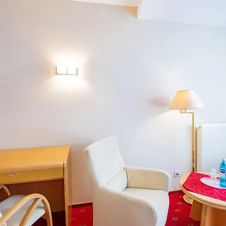 Отель Seehotel Гросрешен