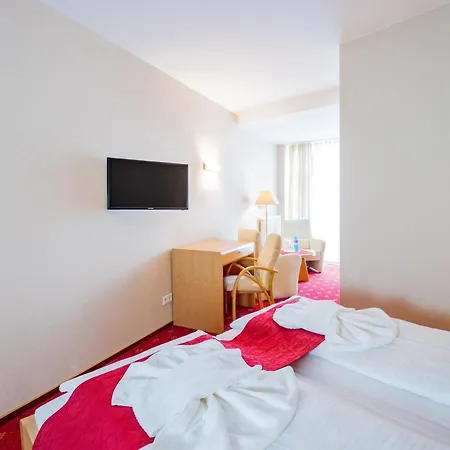 Seehotel 4* Grossraeschen