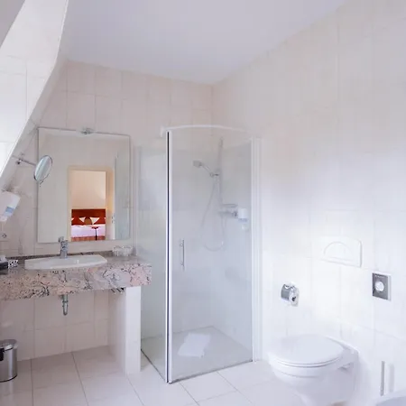 מלון Seehotel 4*